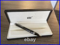 Montblanc StarWalker UltraBlack Precious Resin Ballpoint Pen