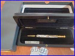 Parker Duofold International Pearl &black Ballpoint pen