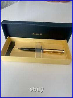 Pelikan Souveran Series K850 Gold Ballpoint Pen. BRAND NEW AND UNUSED. MINT